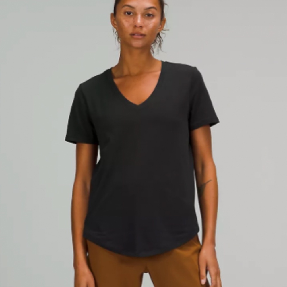 Lululemon - Black "Love" V-Neck Short Sleeve T-Shirt, Size 8